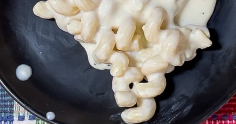 Black Pepper Gouda and Cream Mac and Cheese