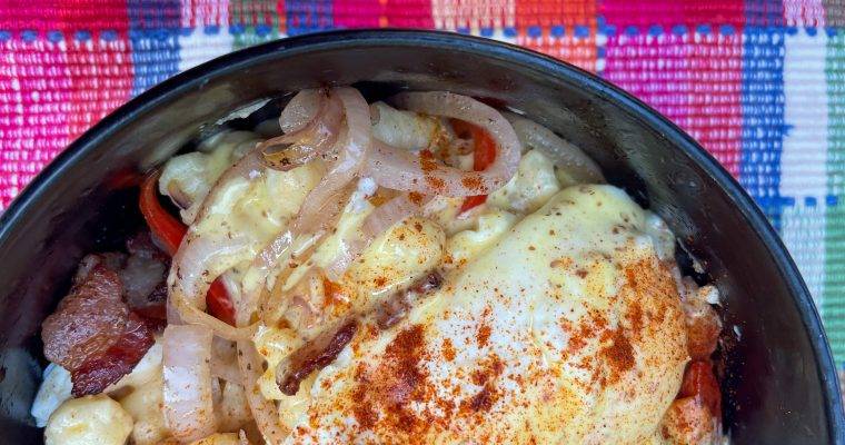 Breakfast Skillet Mac and Cheese